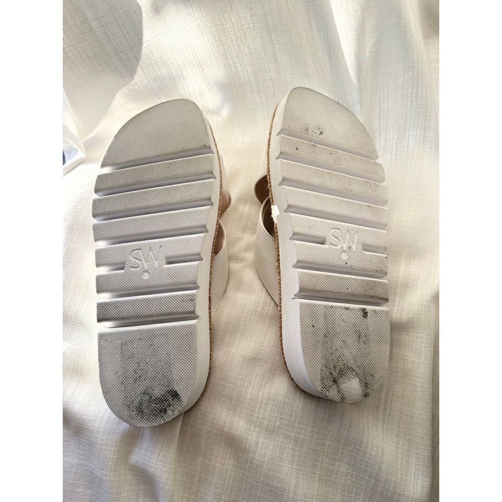 Stuart Weitzman
Elodie Leather Sandal - Picture 4 of 4